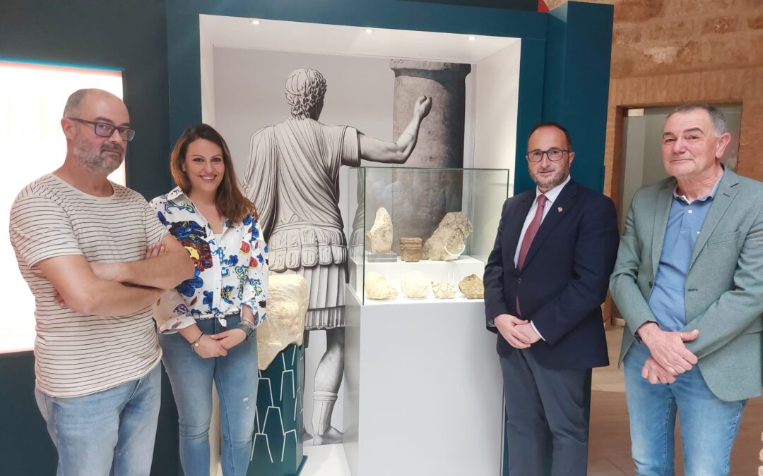 El Museo Arqueológico de Linares acoge una exposición de fragmentos decorativos de Cástulo