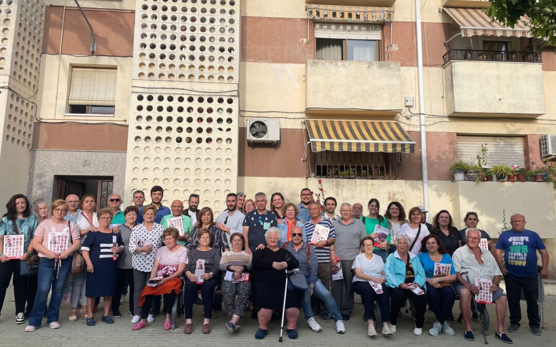 El candidato del PSOE de Martos se reunió con vecinos de Pintor Murillo y Arrayanes para dar a conocer sus propuestas