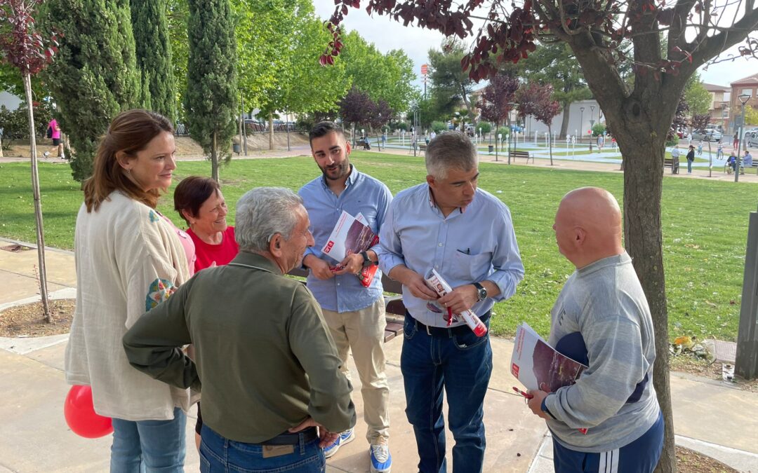 Paseo electoral del PSOE de Martos por El Lagartijo y el Sector-3