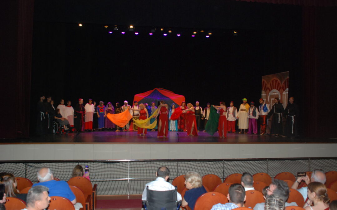 El Teatro Principal acoge la representación de ‘Leyenda de Egilona’ de la mano del Grupo de Recreaciones Anduxar y el C.C. Virgen de la Cabeza ‘Entre Pinares del Mercadillo’