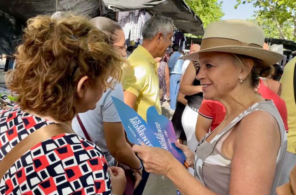 María Luisa del Moral afirma en el mercadillo toxiriano que Pedro Sánchez acumula más de mil mentiras como presidente