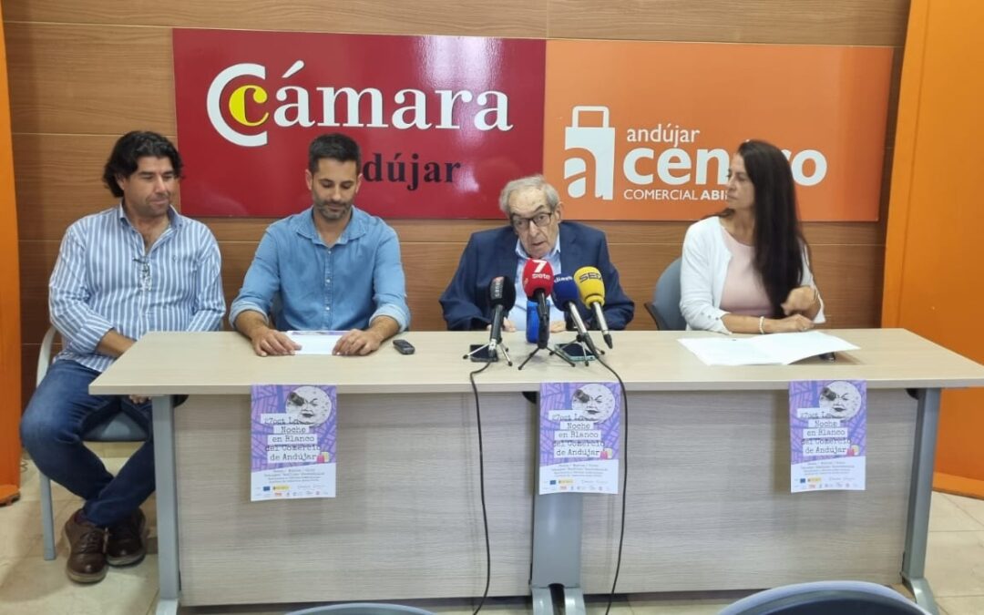 Espectáculos en la calle y descuentos para la II Noche en Blanco del Comercio de Andújar