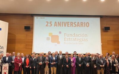 Reyes remarca los grandes pasos que ha dado en estos años la provincia en el 25º aniversario de la Fundación Estrategias