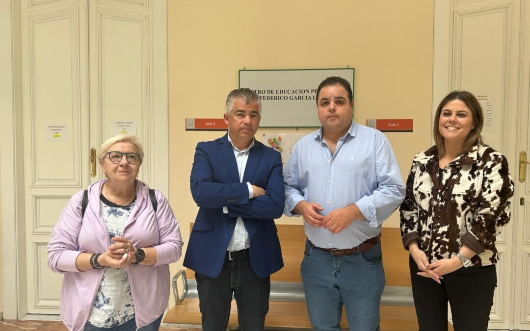 El PSOE de Martos sale en defensa de los centros de educación de adultos