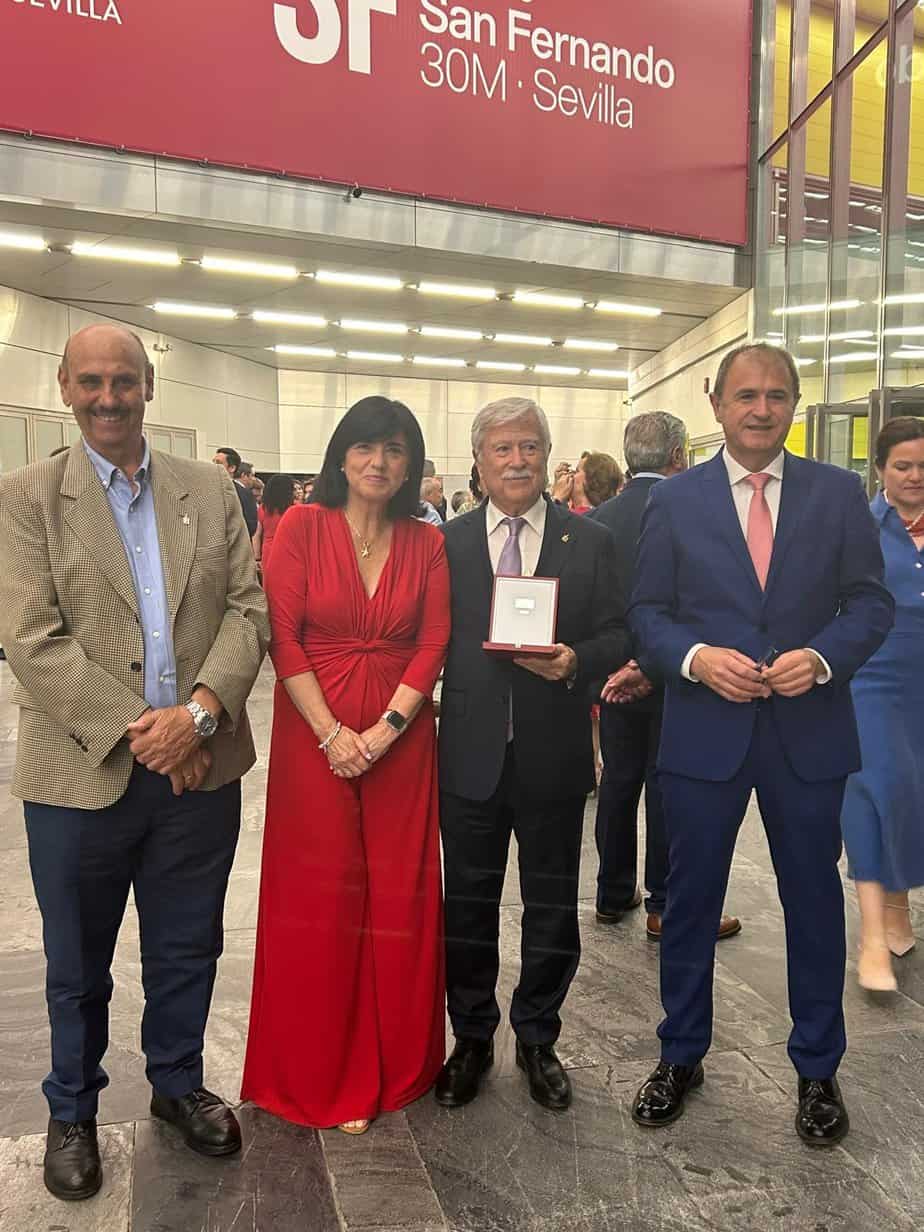 Entrega_Medalla_Ciudad_de_Sevilla_a_la_Casa_de_Jaxn_en_Sevilla