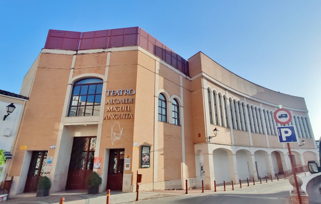 El Teatro de Torredonjimeno contará con un nuevo proyector