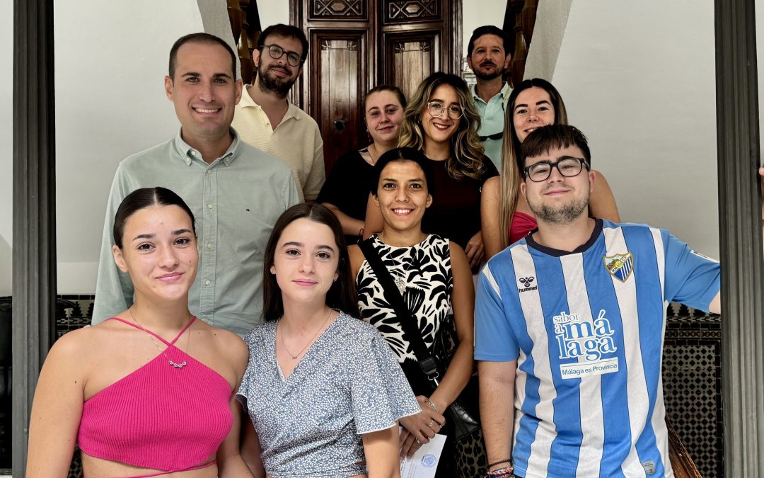 18 jóvenes disfrutan de las Minibecas del Ayuntamiento