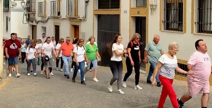 Amplia participación en la marcha solidaria