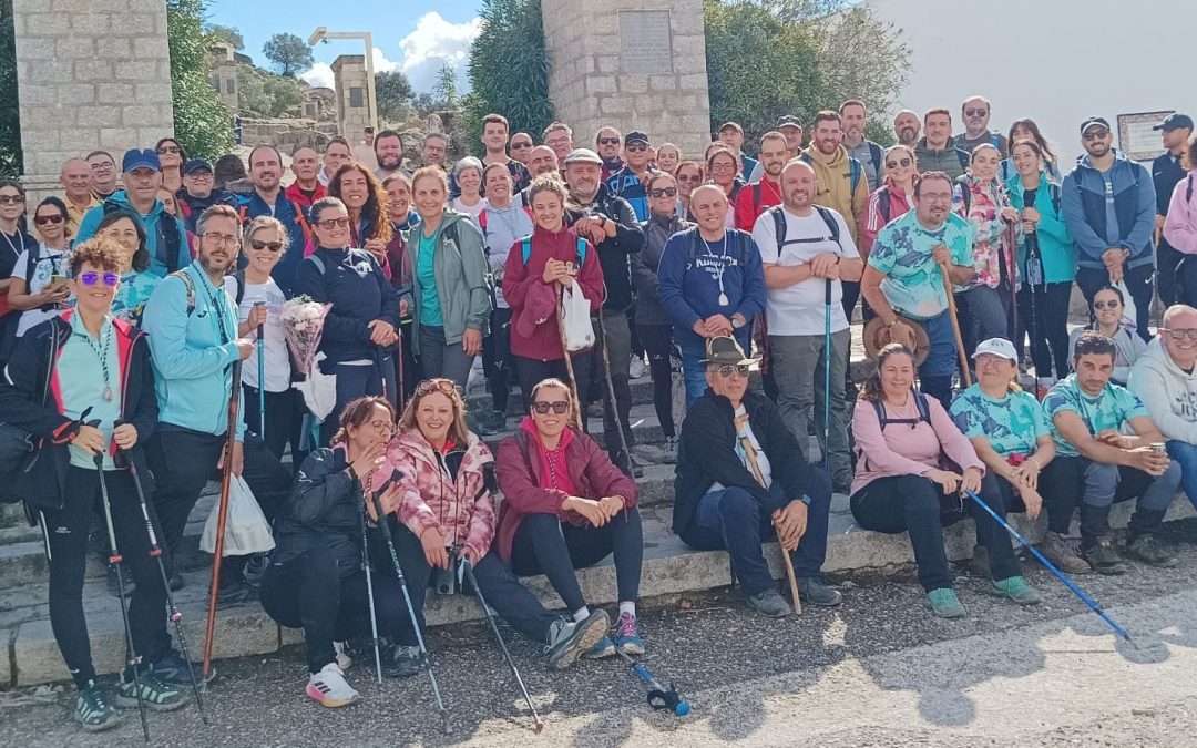 La Hermandad de Jesús Preso visita a la Morenita en su tradicional peregrinación anual