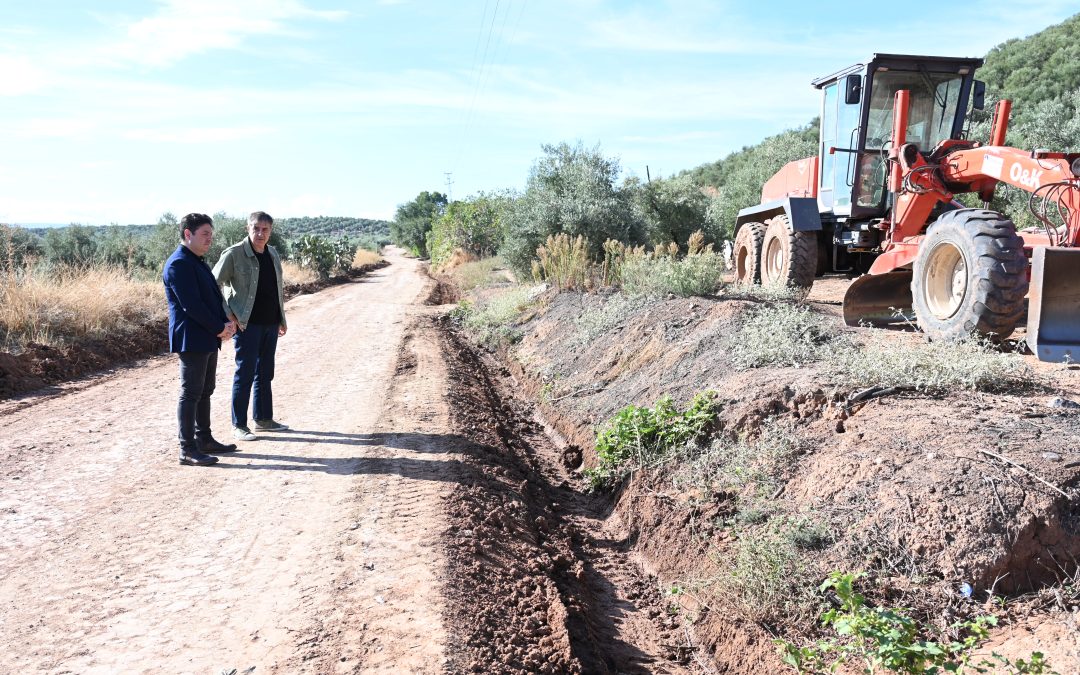 El Área de Agricultura y Medio Rural acomete la reparación y mejora del camino de Náquer