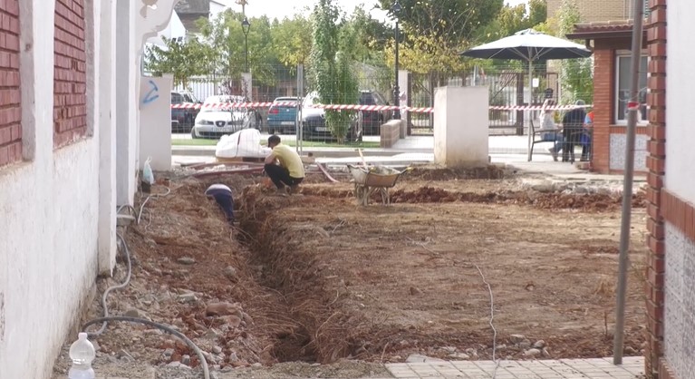 Continúan las obras en la calle Coso
