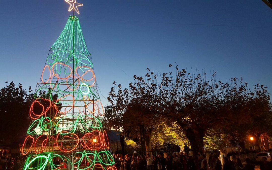 Castillo alimenta la magia de la Navidad con una intensa programación