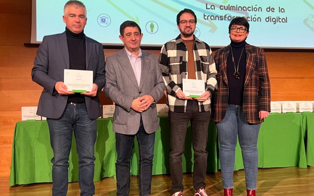 Martos recibe un reconocimiento por los XX años del Centro Guadalinfo