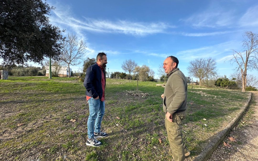 El Ayuntamiento planta 300 nuevas especies en el Periurbano