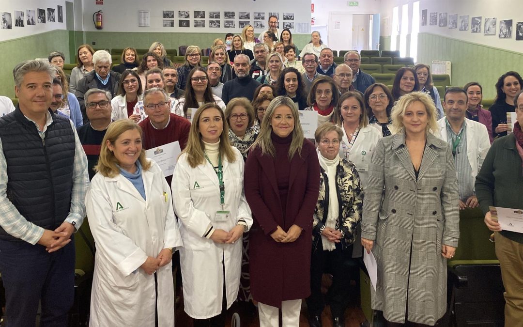 El Hospital de Jaén entrega certificados a tres Escuelas de Pacientes en Andújar