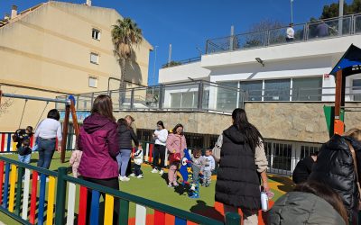 Los niños ya disfrutan del nuevo parque infantil de Jamilena