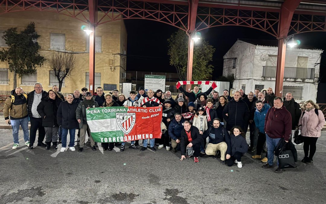 Más de 50 socios de la Peña Toxiriana Athletic Club viajan a Bilbao para disfrutar de su equipo