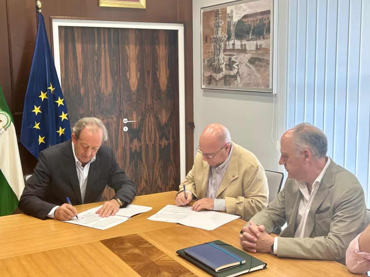 CONVENIO CRUZ ROJA AYUNTAMIENTO ANDÚJAR Continúan las obras del Paseo de la Libertad en Marmolejo