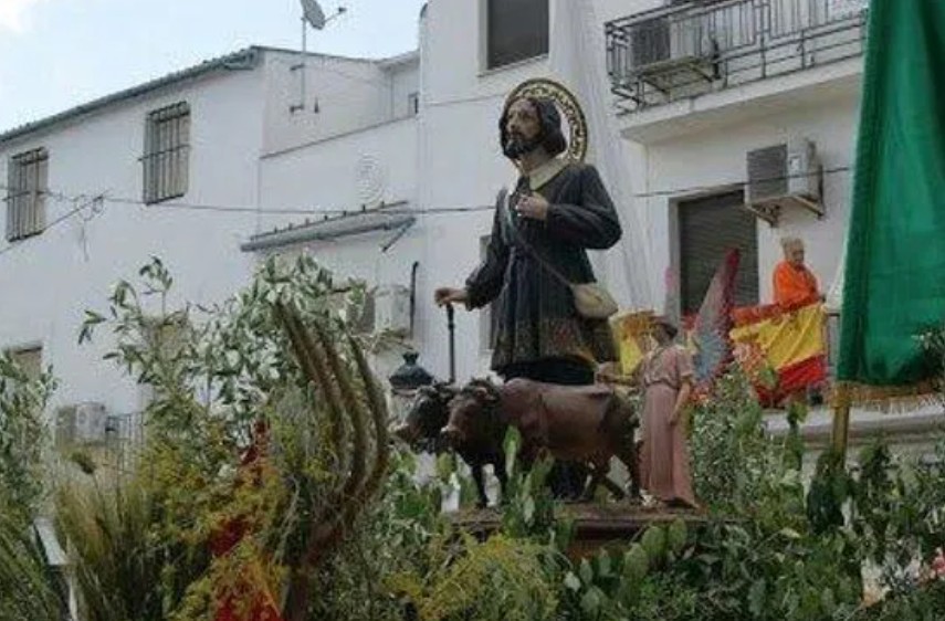 Lopera celebra su Romería de San Isidro con tres días de fiesta, tradición y música