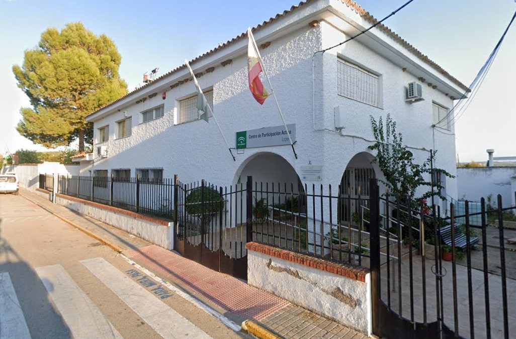 IU Lopera y Por Andalucía exigen a la Junta un calendario claro para reabrir el Centro de Mayores cerrado desde hace casi un año