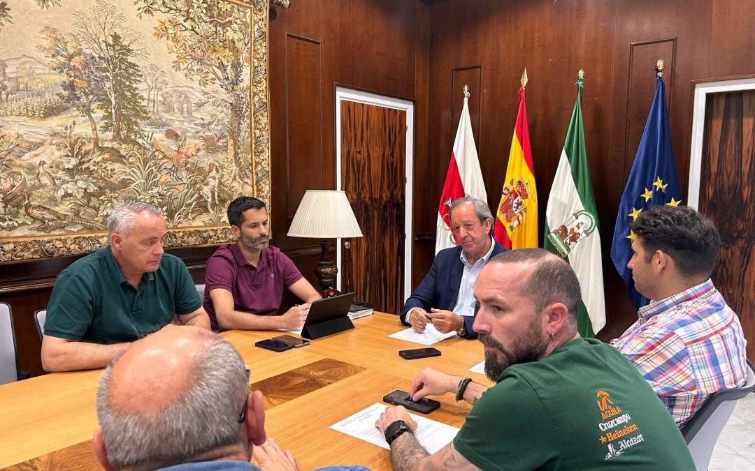 El Ayuntamiento de Andújar refuerza su coordinación con el sector hostelero para planificar la próxima temporada