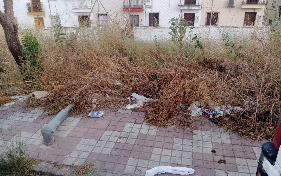 Vecinos atrapados entre el abandono y el peligro en el entorno de los “peones camineros” de La Paz