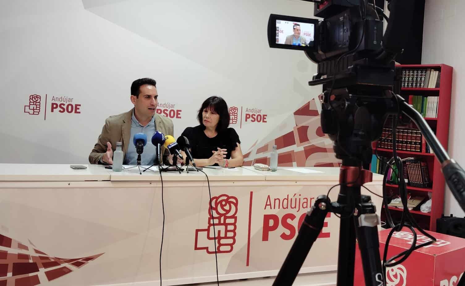 PSOE LATORRE Y NAVARRO Continúan las obras del Paseo de la Libertad en Marmolejo