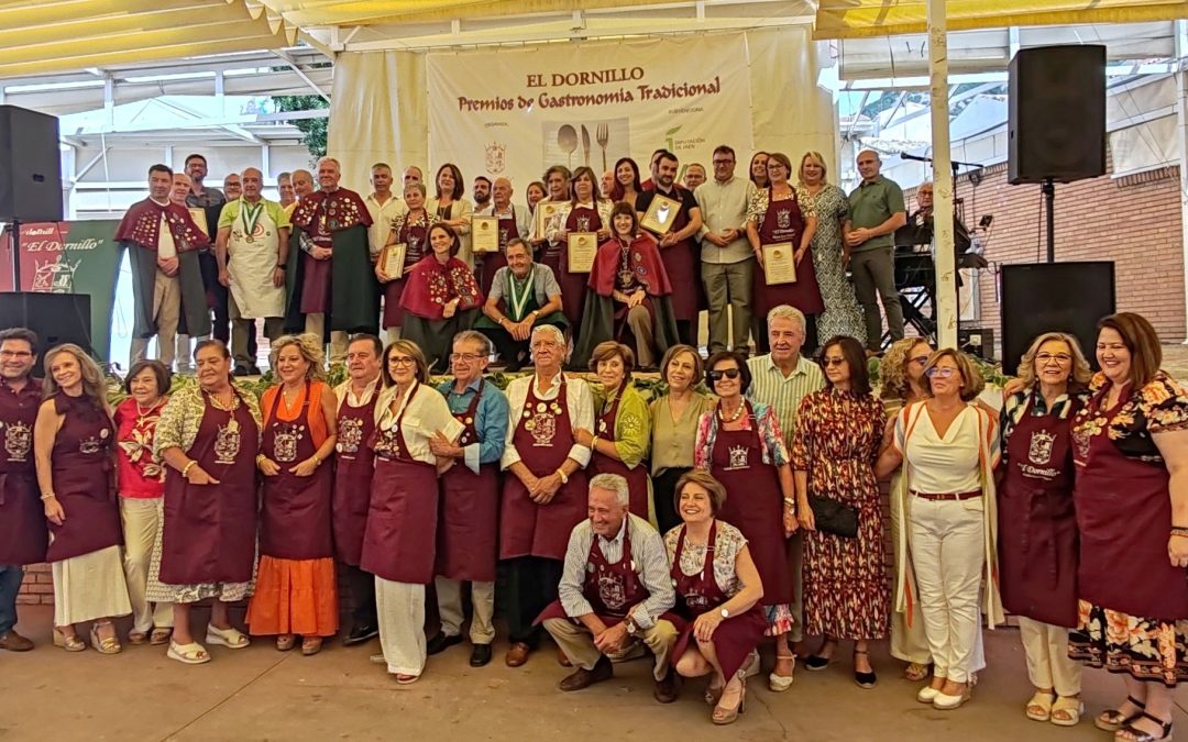 MARTOS | La Asociación de Vecinos Cruz del Lloro recibe el Premio “Manolo el Sereno” de gastronomía