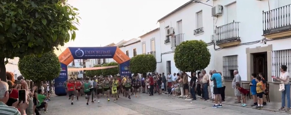 LOPERA | Lopera celebra su Carrera Urbana “Casco Histórico” con récord de participación este sábado