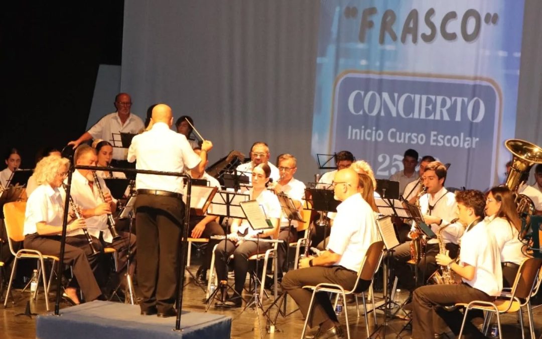MARMOLEJO | La Escuela de Música “Frasco” abre el curso 25/26 con un brillante concierto en el Teatro Español