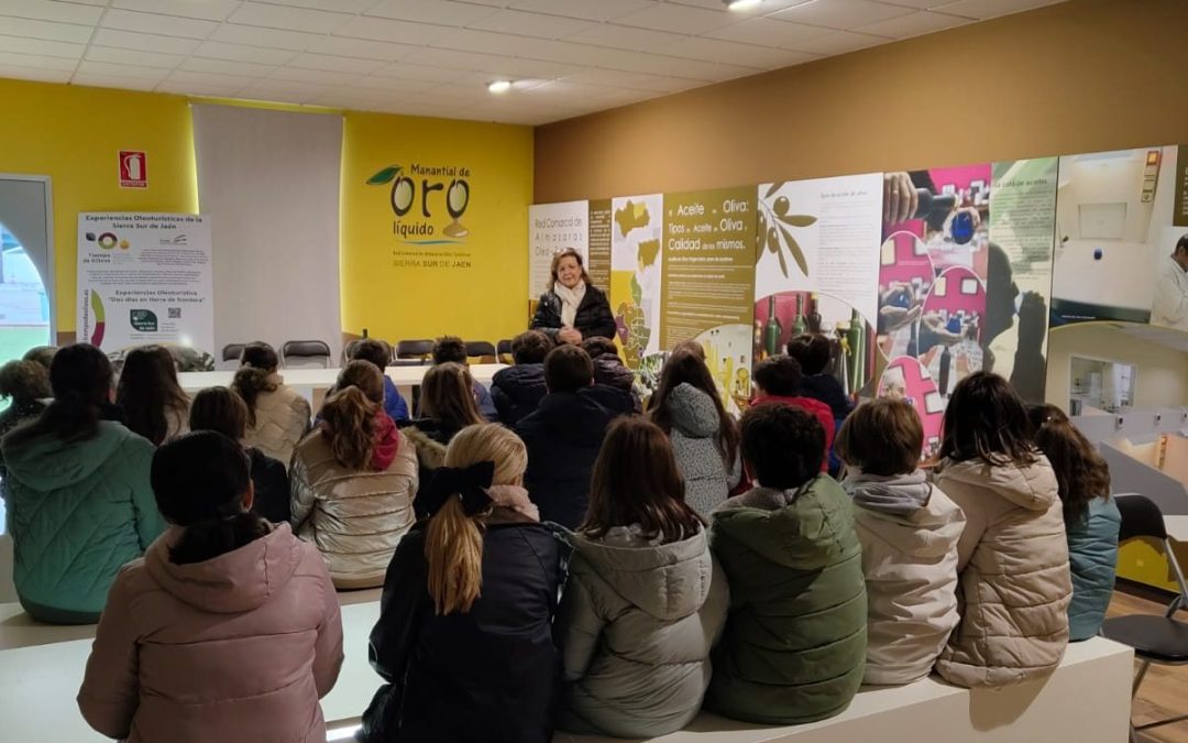 MARTOS | El colegio San Antonio de Padua vive una jornada educativa en la Escuela Municipal del AOVE