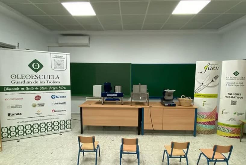 LOPERA | Lopera acercará el proceso del aceite de oliva con una microalmazara y una cata guiada