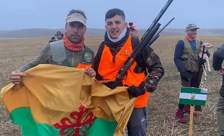 LOPERA | El cazador loperano Francisco Delgado, se clasifica para la Final de España de Caza Menor con Perro
