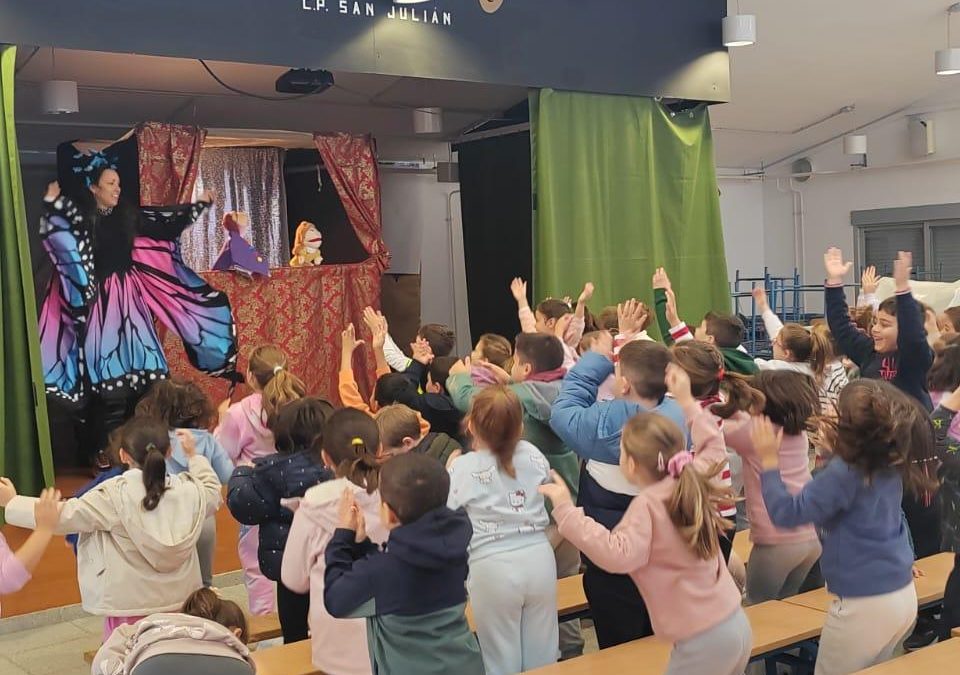 MARMOLEJO | Los coles de Marmolejo celebran el cuentacuentos “El chubasquero de Aurora” por el 25N