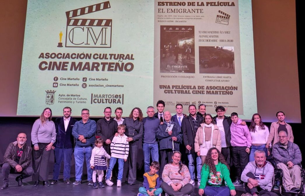 MARTOS | El Teatro Maestro Álvarez Alonso se llena en el estreno de “El emigrante” en Martos