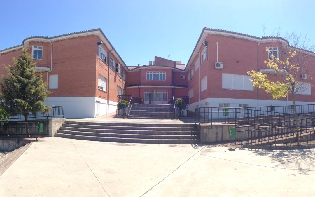 LOPERA | El IES Gamonares abre una recopilación de recuerdos por su 25 aniversario en Lopera