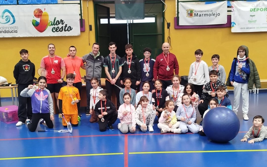 MARMOLEJO | El Torneo de Navidad de bádminton reúne en Marmolejo a jugadores de todas las edades
