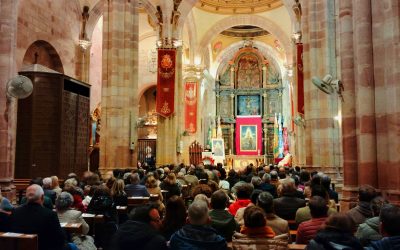 ANDÚJAR | Presentados el lienzo de Raúl Berzosa y el cartel oficial del 800 Aniversario en Santa María