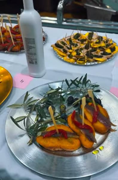 MARTOS | El certamen de tapas con AOVE reúne a asociaciones marteñas en San Amador